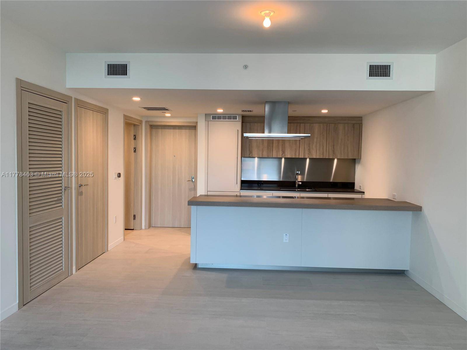 Miami, FL 33131,1000 Brickell Plz #1910