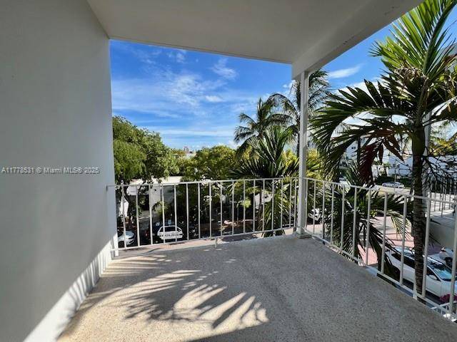 Miami Beach, FL 33139,641 Espanola Way #32