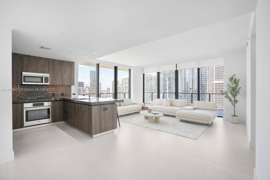 Miami, FL 33130,88 SW 7th Street #2411