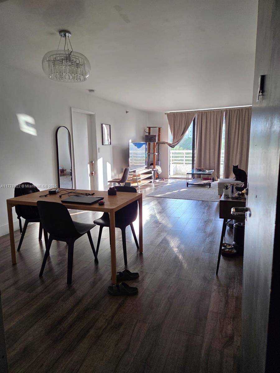 Aventura, FL 33180,3300 NE 192nd St #505