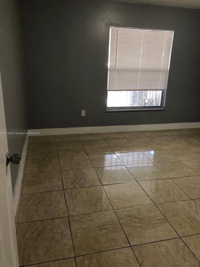 Miami Gardens, FL 33055,4455 NW 185th St #4455