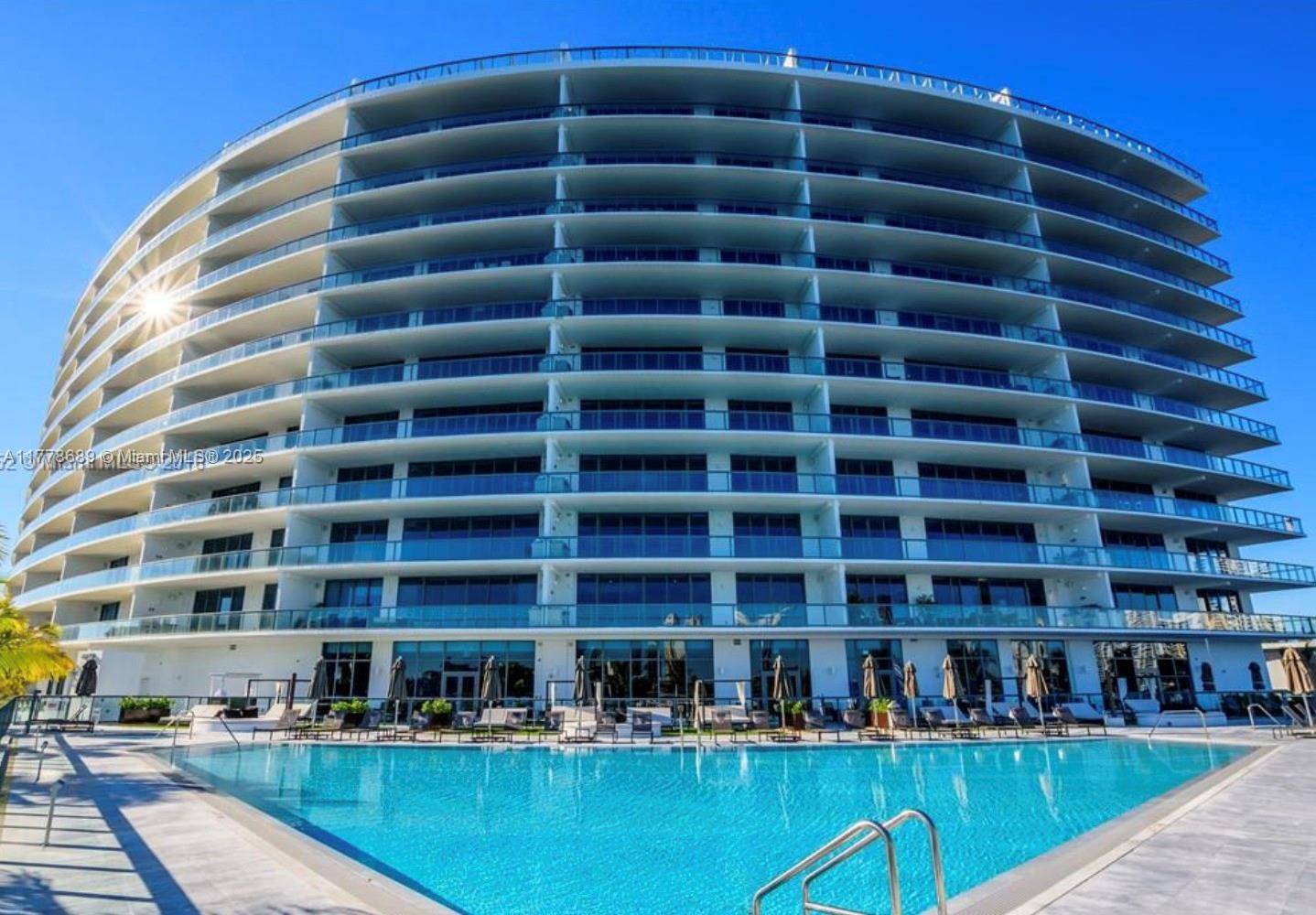 Aventura, FL 33180,3300 NE 188th St #LPH12