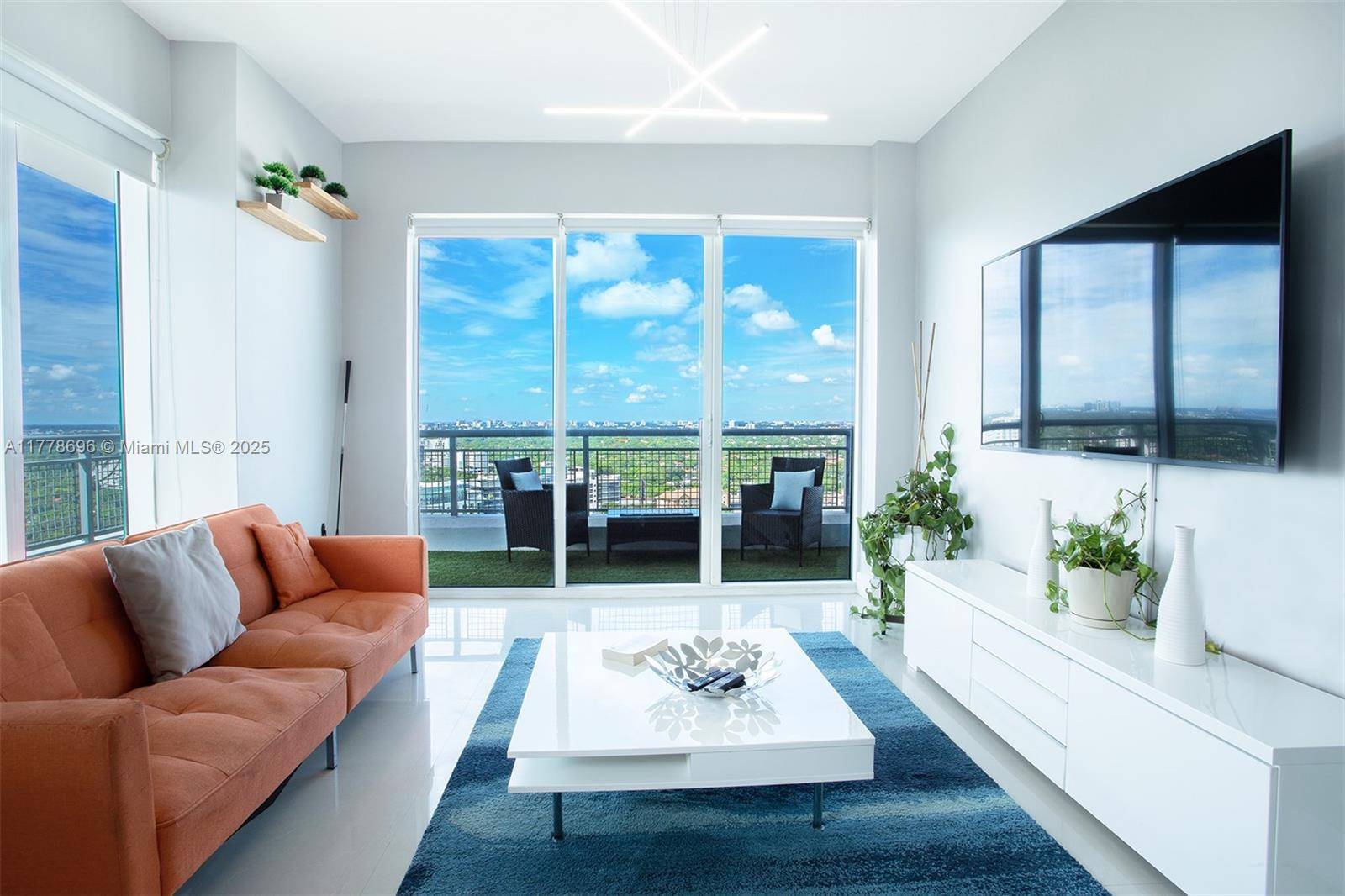 Miami, FL 33130,60 SW 13th St #2001