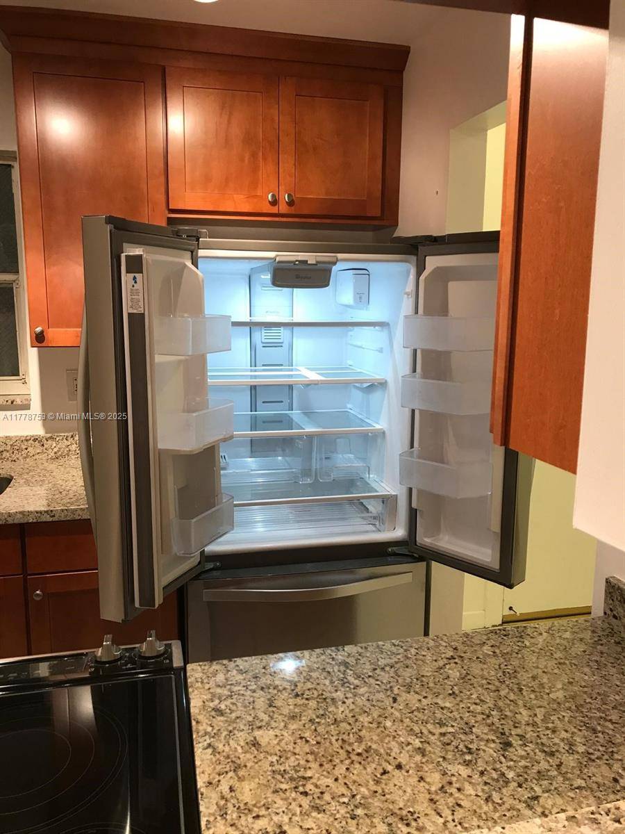 Miami, FL 33135,160 SW 30th Ave #104A
