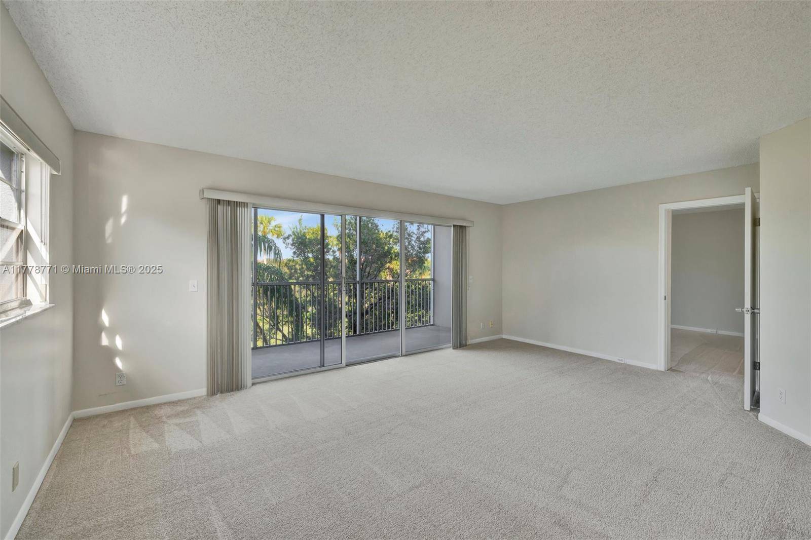 Pembroke Pines, FL 33027,12701 SW 13th St #301F
