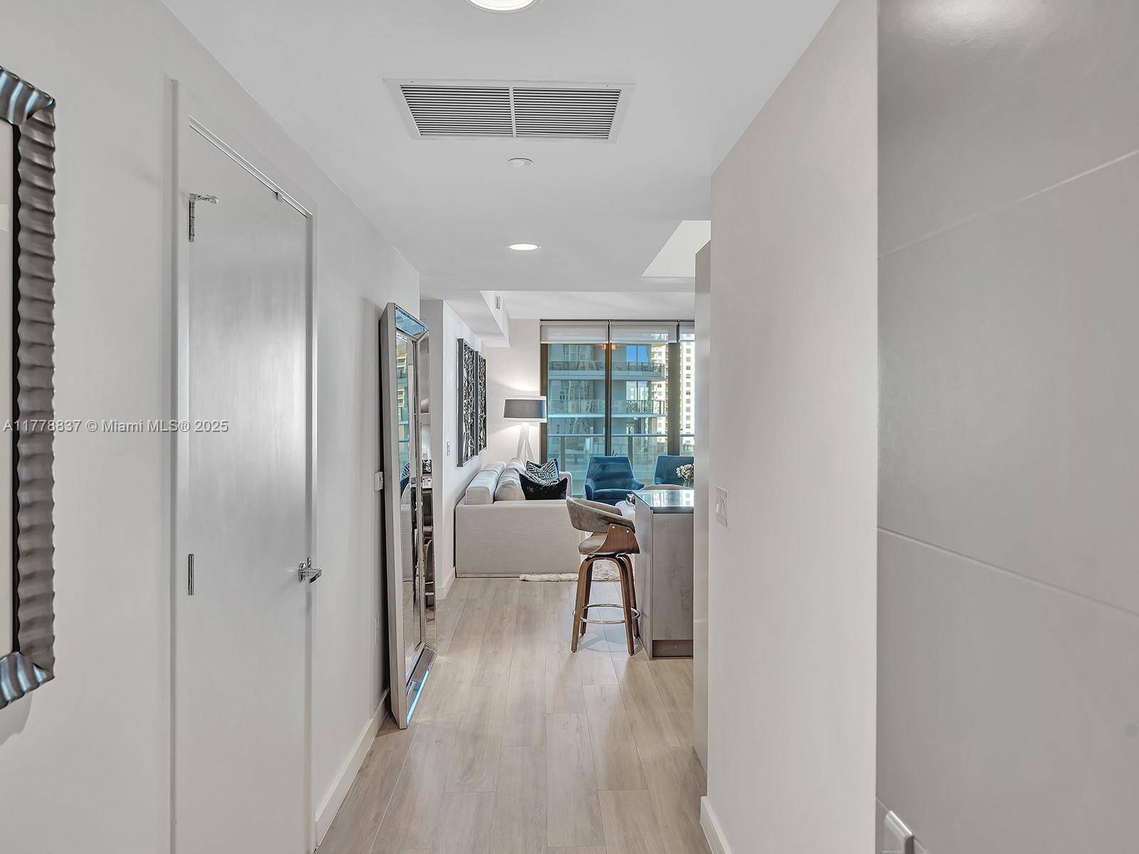 Miami, FL 33131,1010 Brickell Ave #1909
