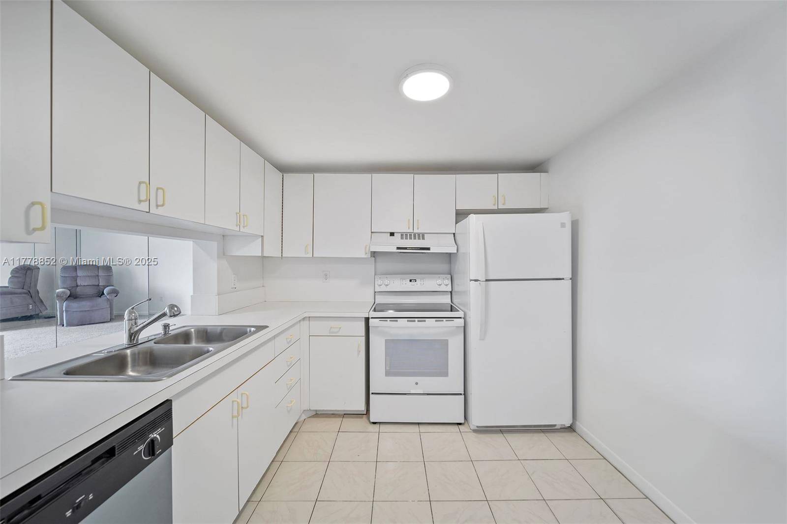 Miami Beach, FL 33141,6545 Indian Creek Dr #505