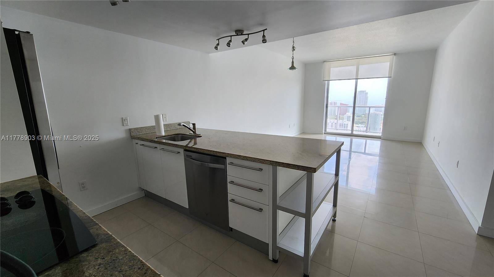 Miami, FL 33130,185 SW 7th St #3814