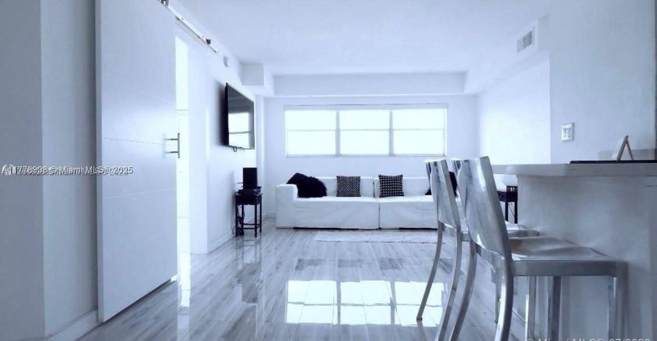 Miami Beach, FL 33139,1881 Washington Ave #15G