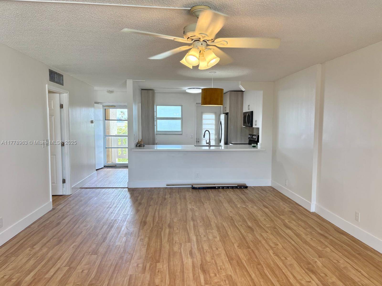 Dania Beach, FL 33004,205 SE 11th Ter #407