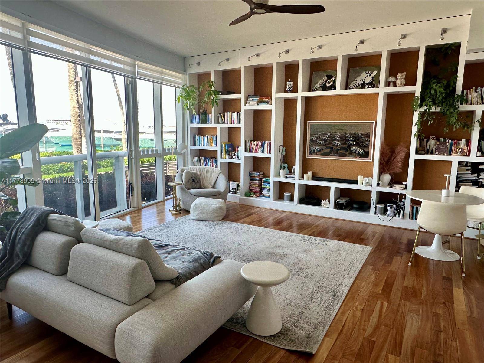 Miami Beach, FL 33139,400 Alton Rd #TH-4M