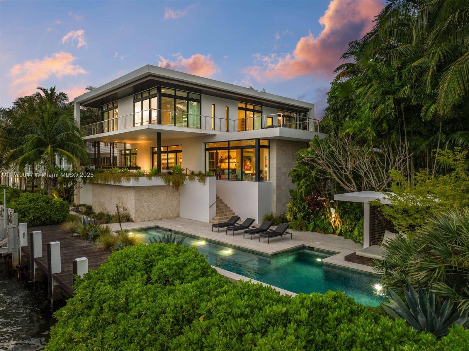 Miami, FL 33133,3832 Bayside Ct