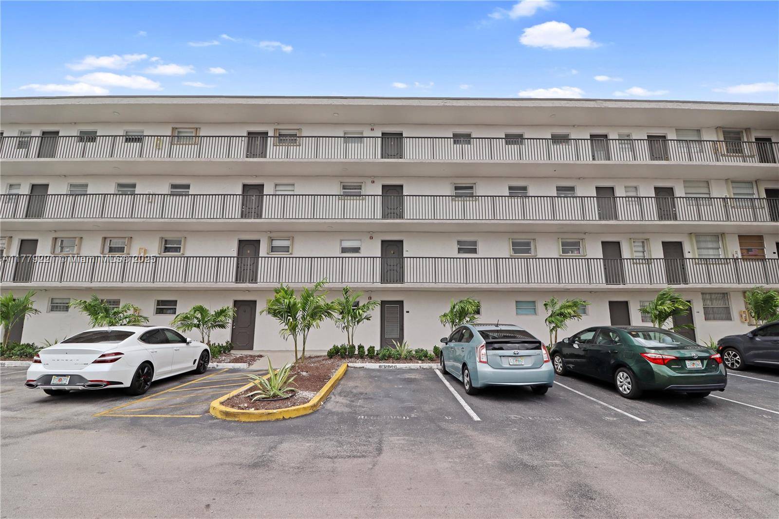 Miami, FL 33183,14140 SW 84th St #104-H