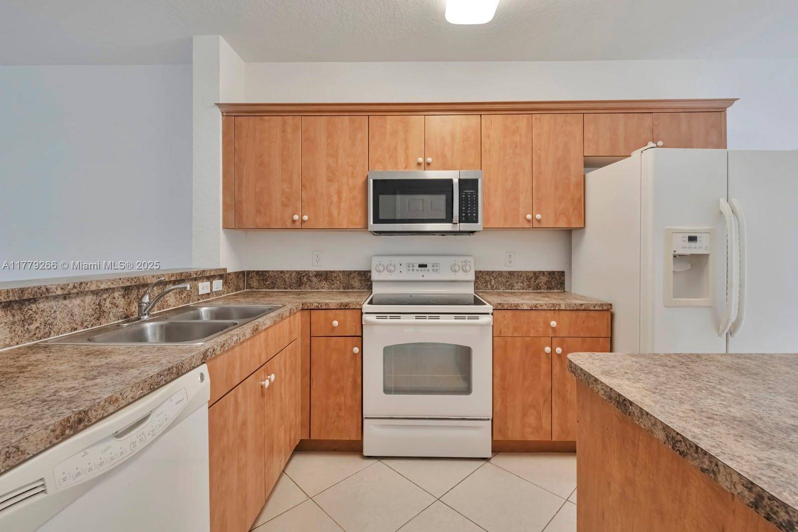 Riviera Beach, FL 33404,1925 Gardenia Ct #1925