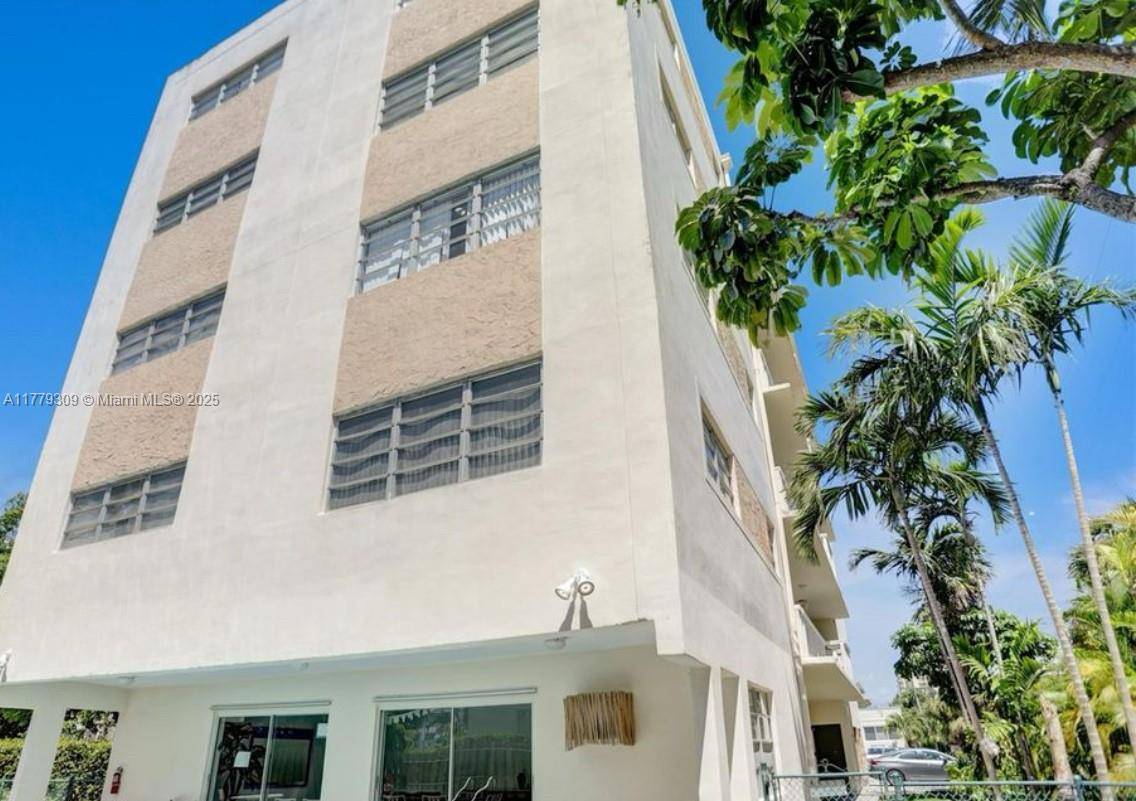 Bay Harbor Islands, FL 33154,1020 94th St #401