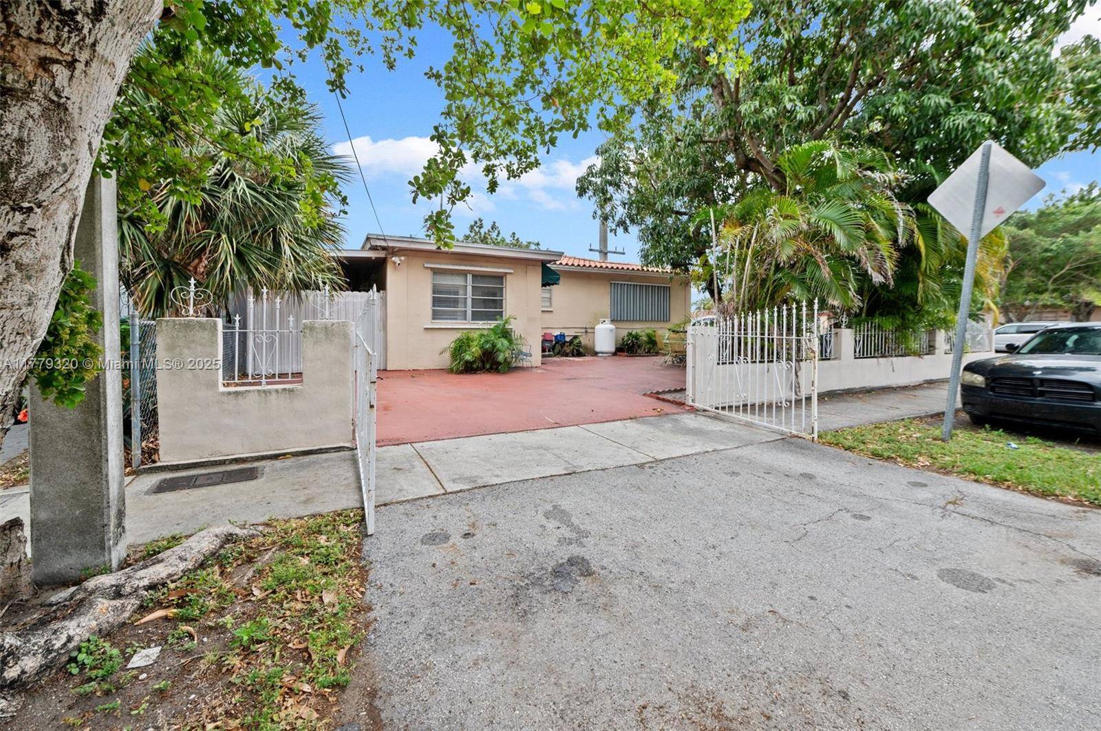 Miami, FL 33126,5031 NW 4th St