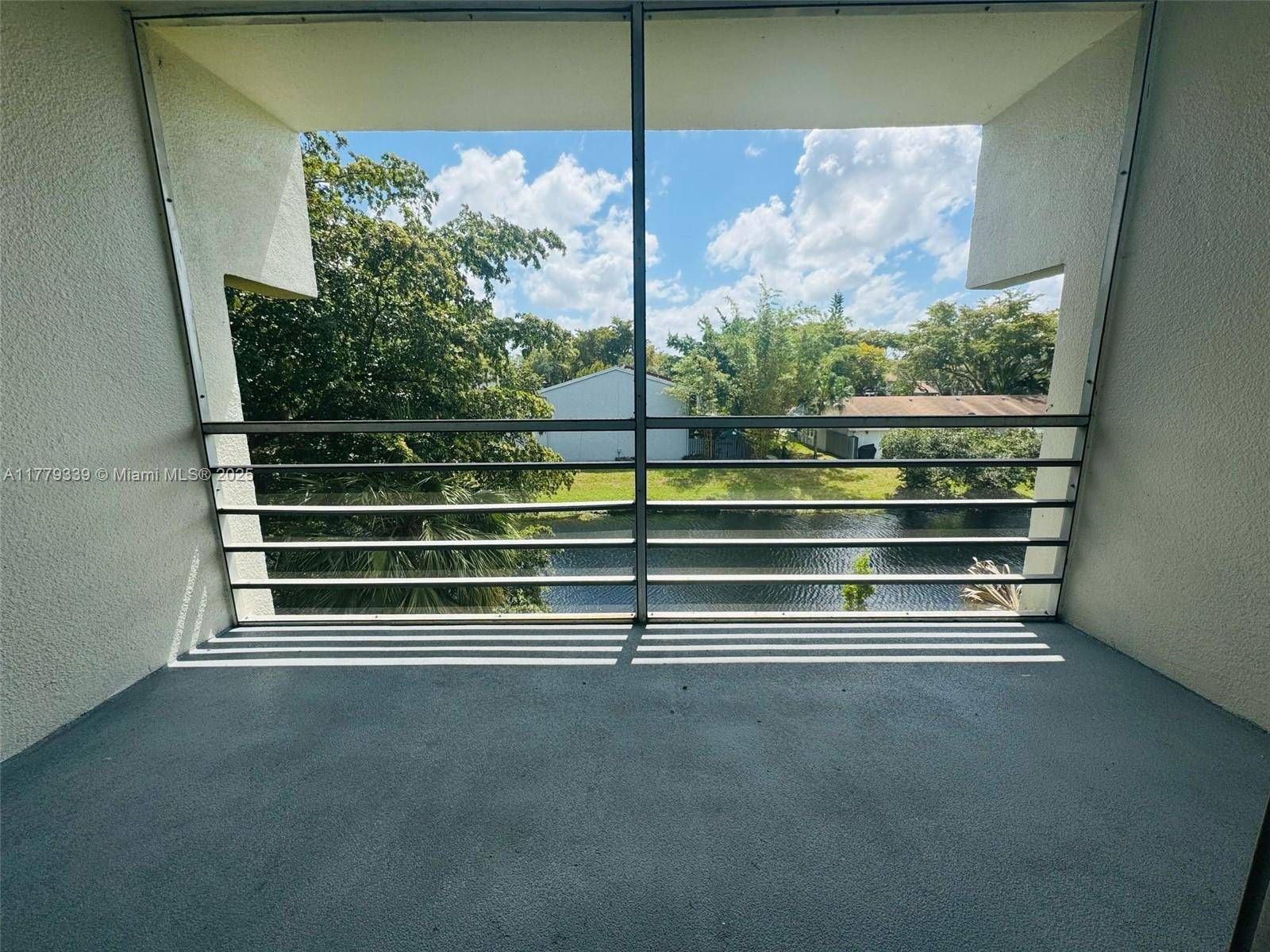 Sunrise, FL 33351,4215 N University Dr #315