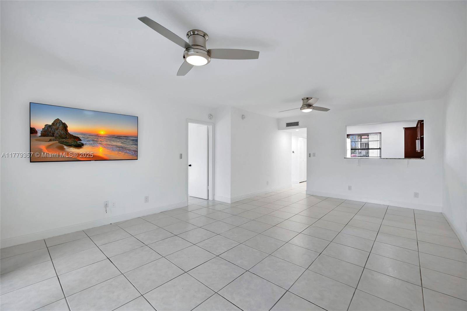 Pompano Beach, FL 33060,126 S Cypress Rd #729