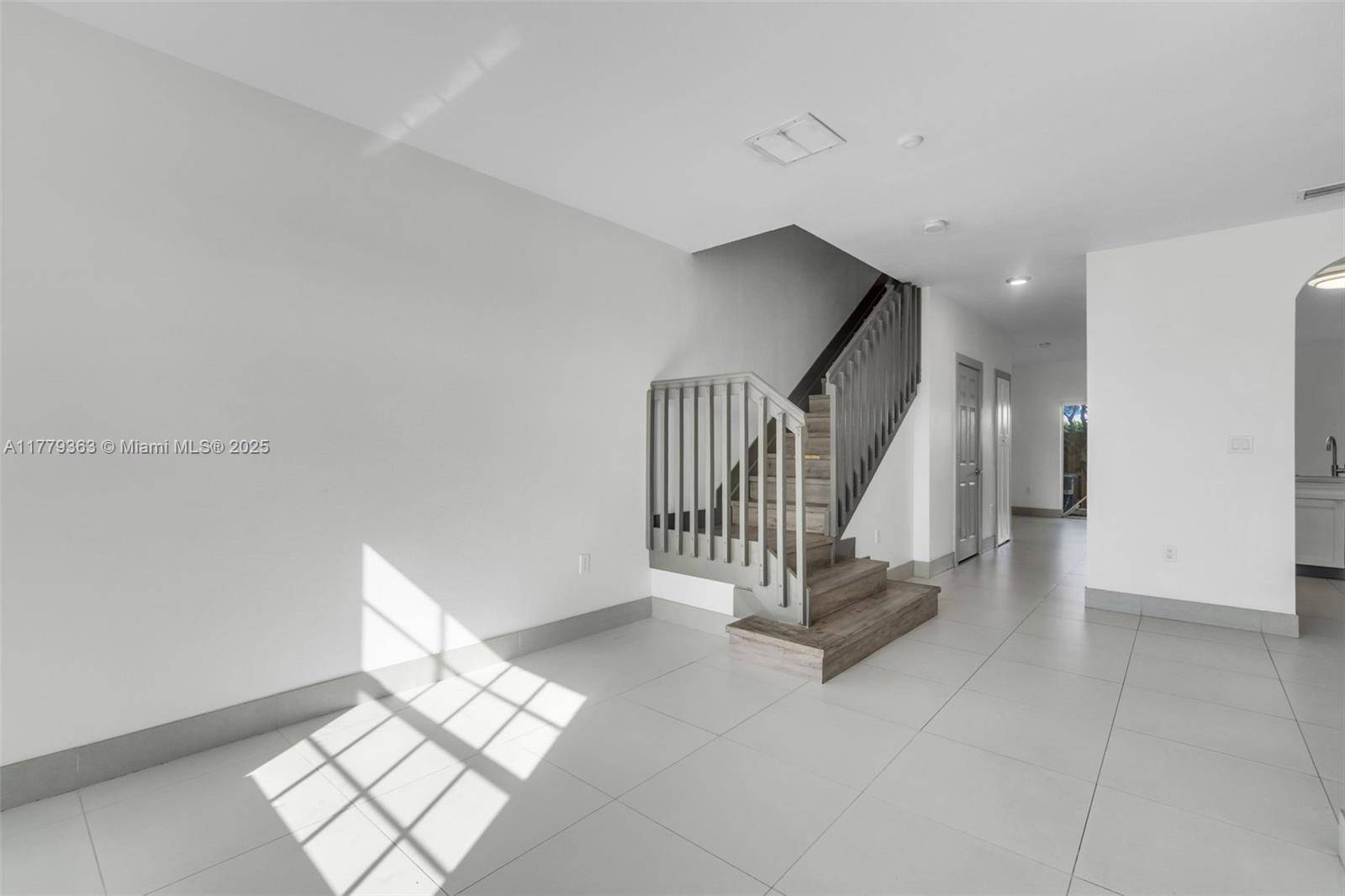 Homestead, FL 33033,1720 NE 33rd Ave #104-5