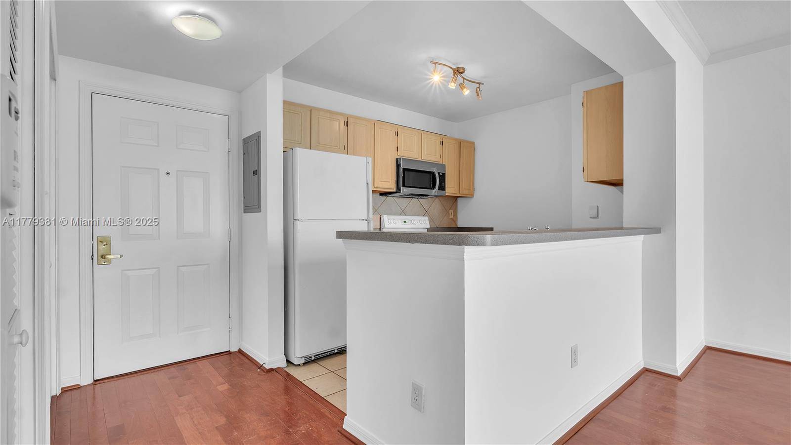 Miami, FL 33133,2665 SW 37th Ave #1210
