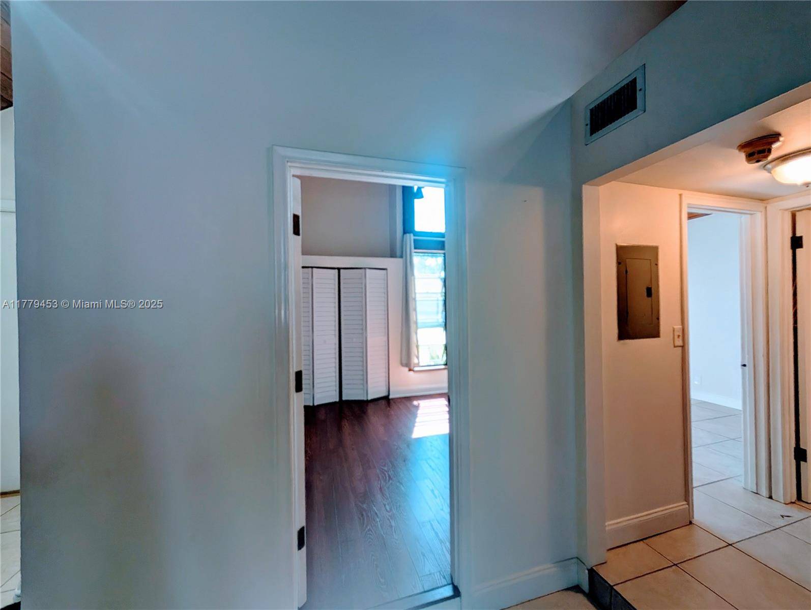Plantation, FL 33324,427 N University Dr #2-13