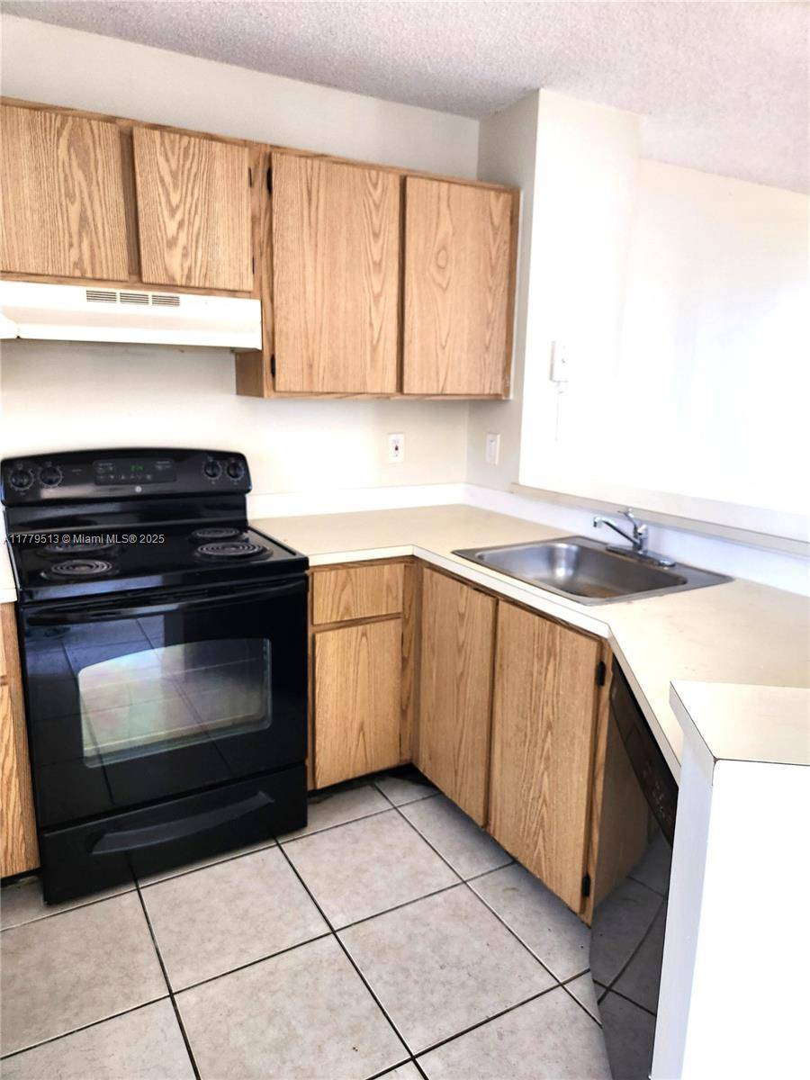 Miramar, FL 33025,8730 N Sherman Cir #502