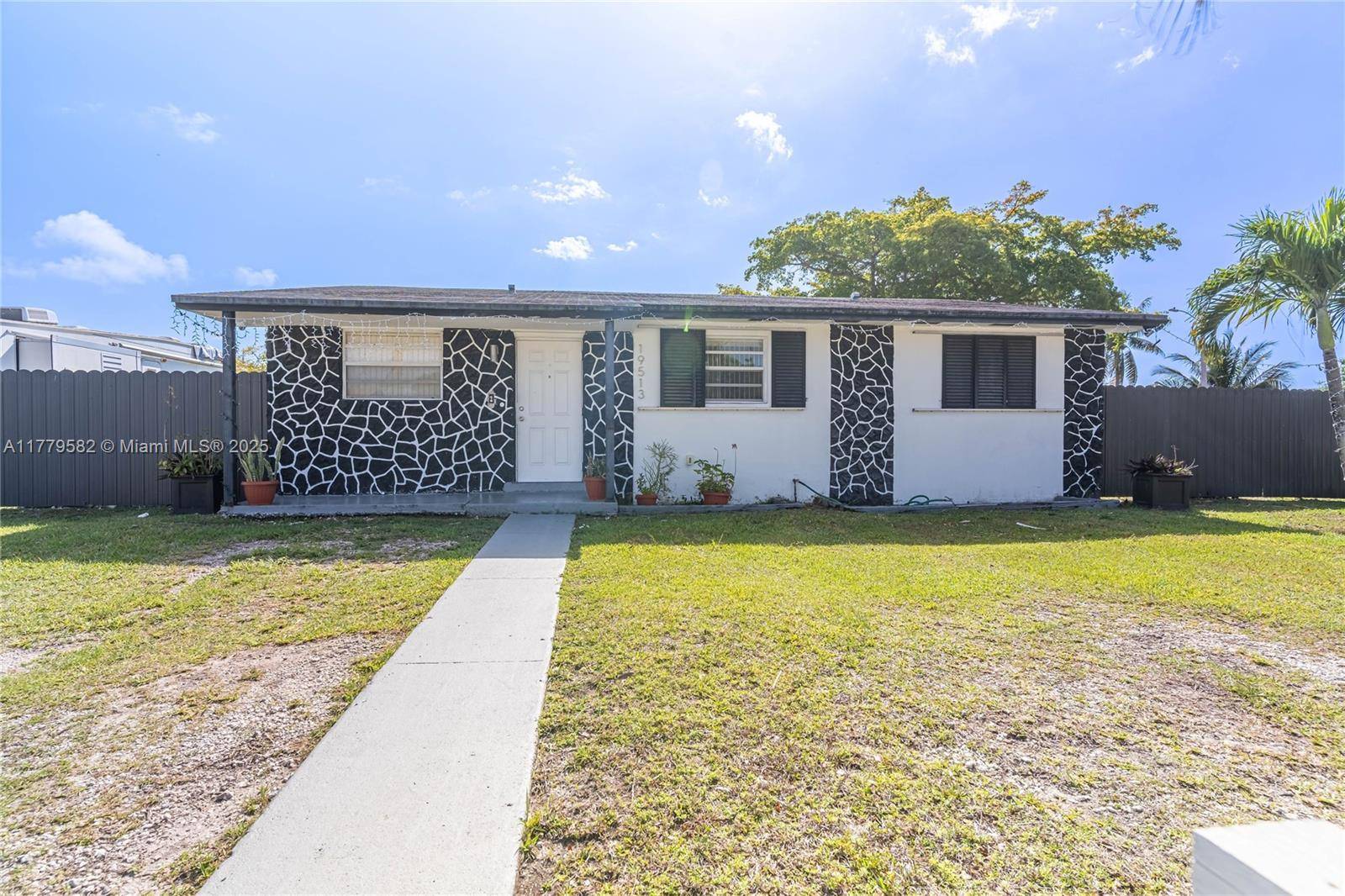 Miami, FL 33157,19513 SW 116th Ave