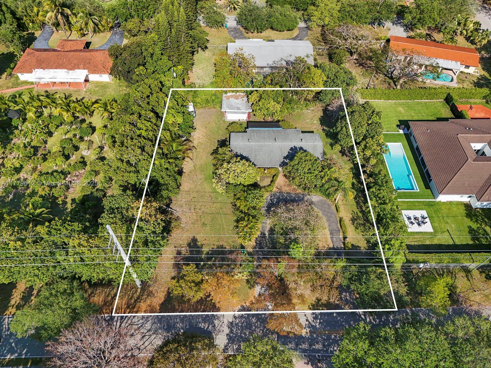 Pinecrest, FL 33156,13101 SW 82nd Ave