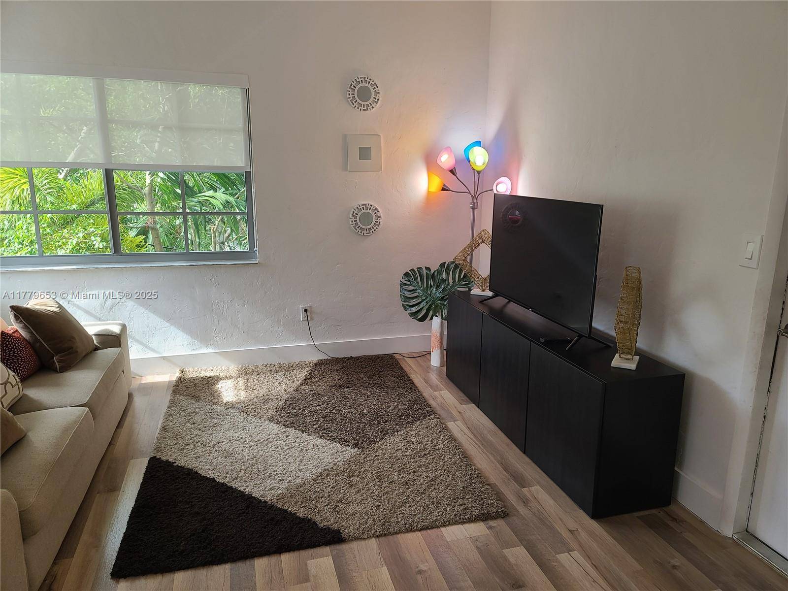 Miami Beach, FL 33139,1561 Lenox Ave #14