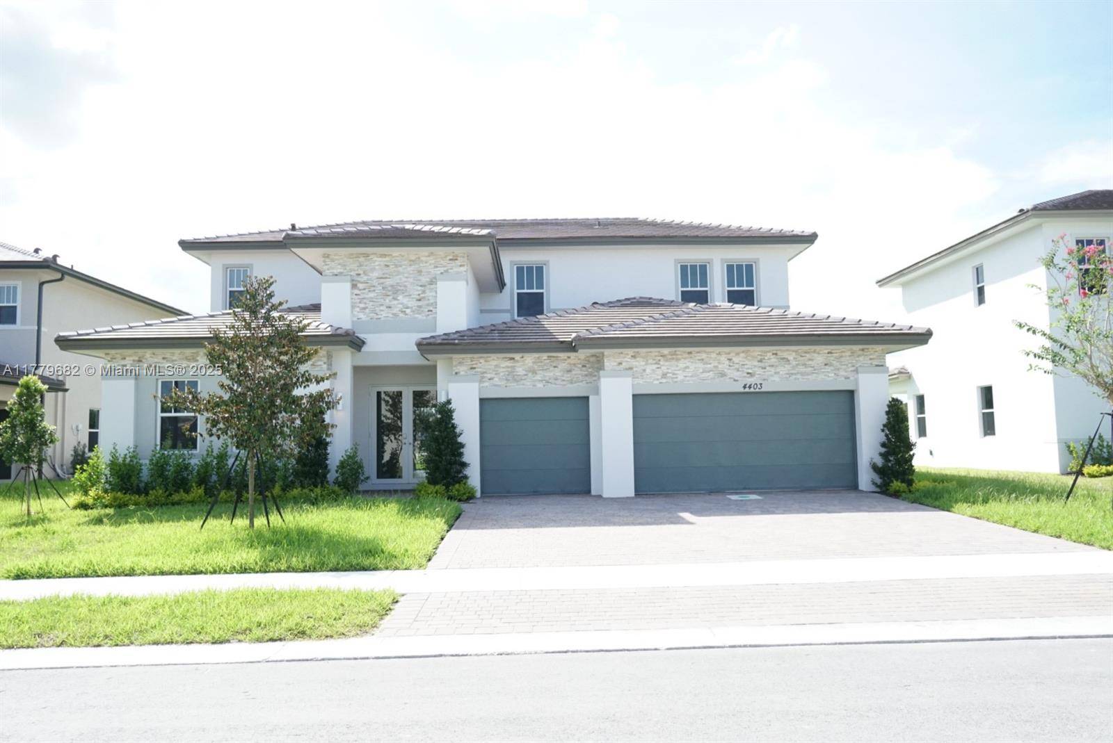 Davie, FL 33330,4403 SW 123rd Ln