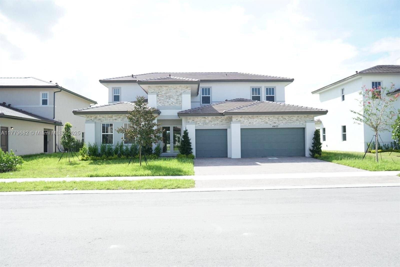 Davie, FL 33330,4403 SW 123rd Ln