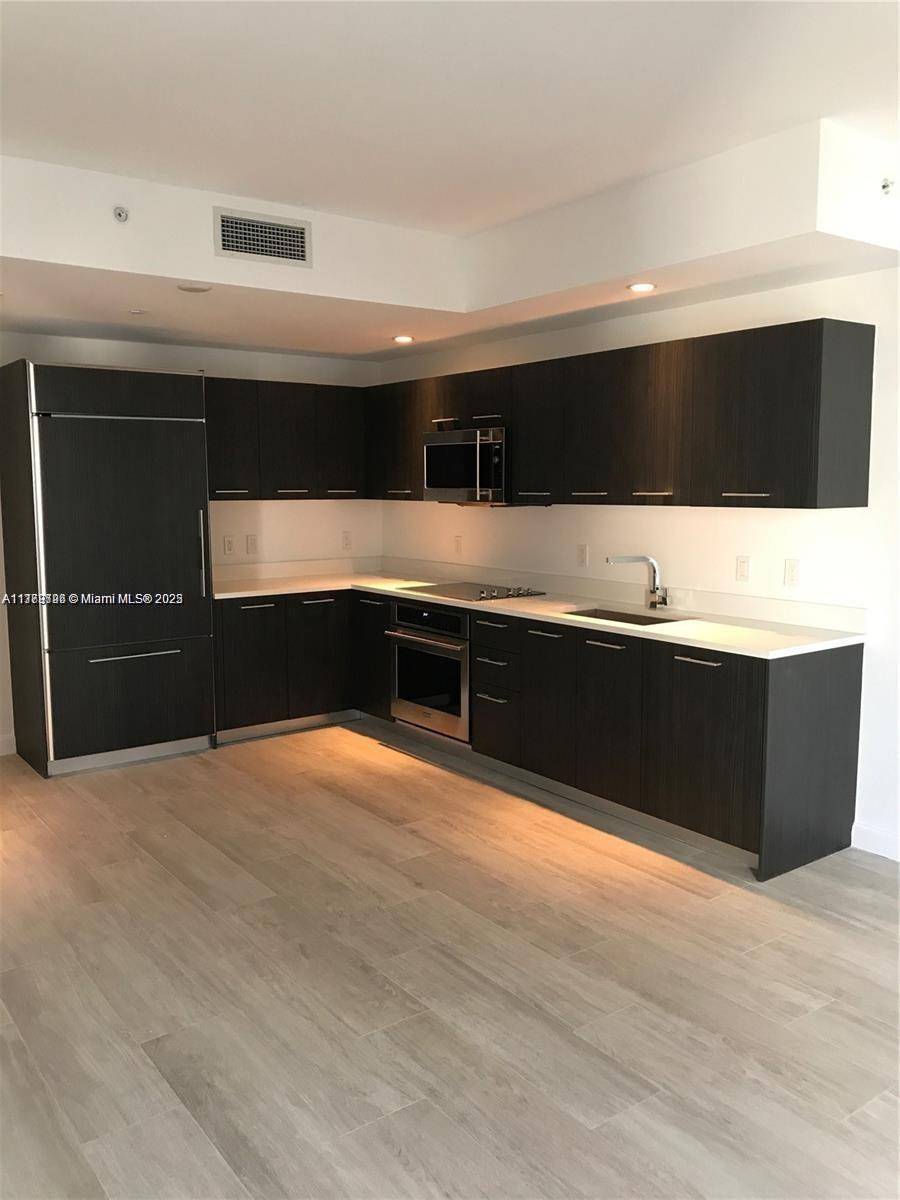 Miami, FL 33130,55 SW 9th St #2407
