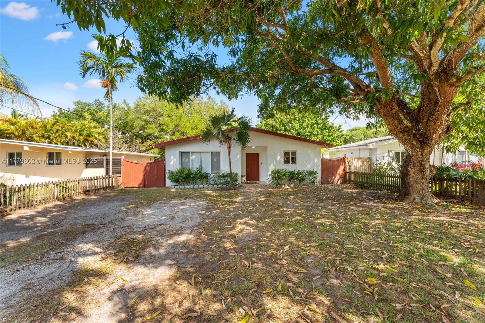 Palmetto Bay, FL 33157,7265 SW 167th St