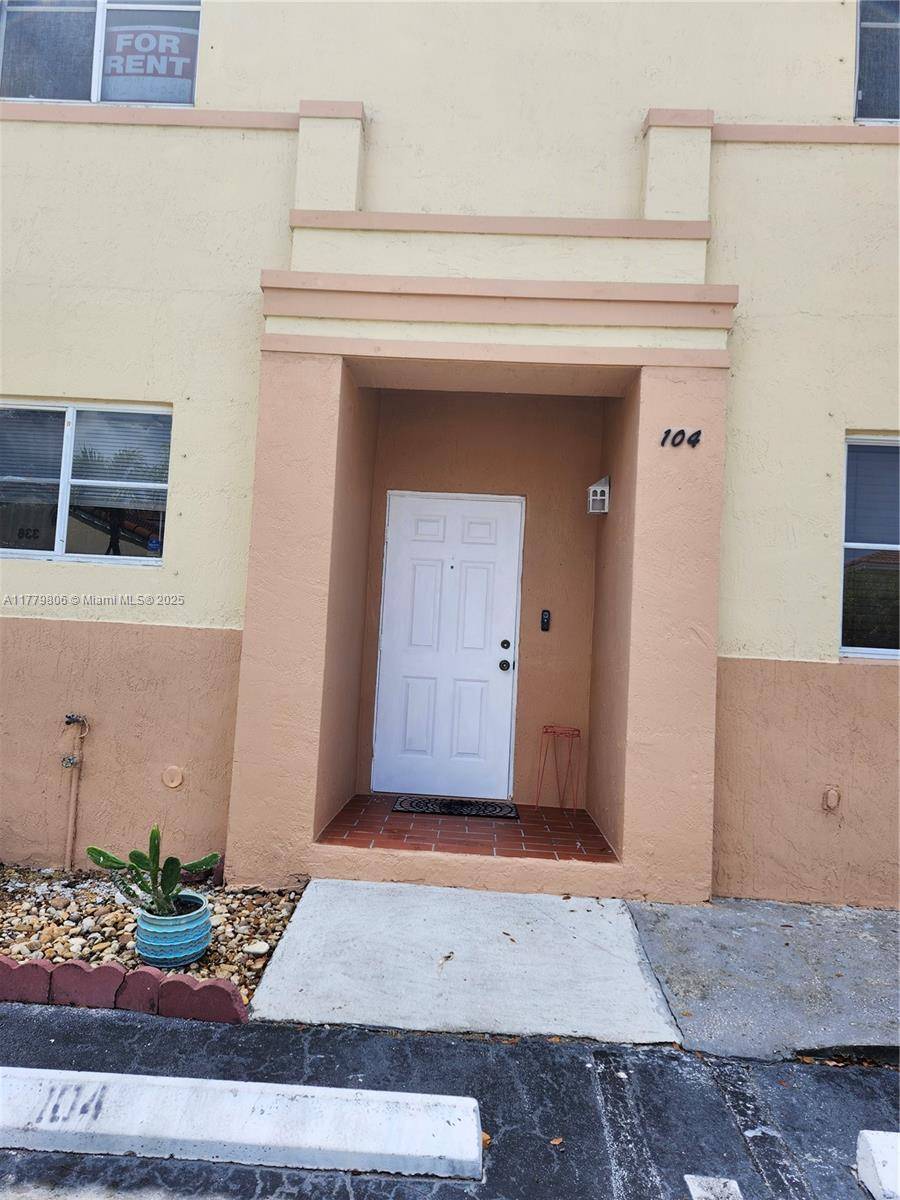 Sweetwater, FL 33172,312 NW 114th Ave #4-104