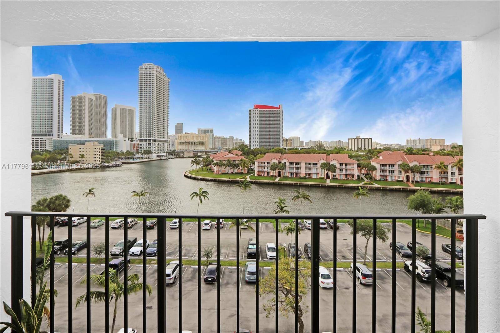Hallandale Beach, FL 33009,200 Leslie Dr #728