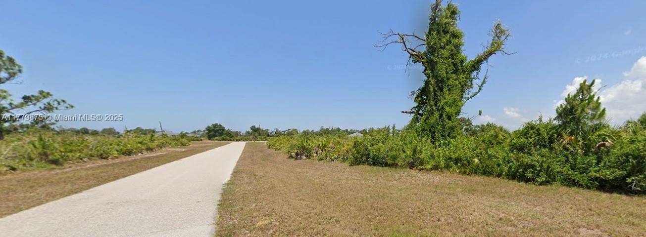 Other City - In The State Of Florida, FL 33946,12 TRIM
