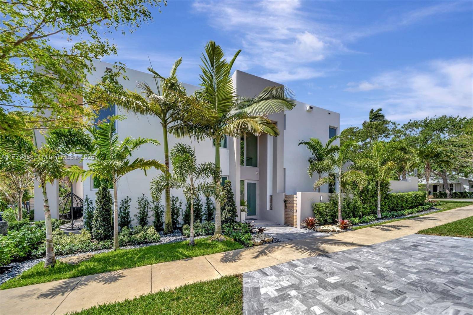 Fort Lauderdale, FL 33301,544 N Victoria Park Rd