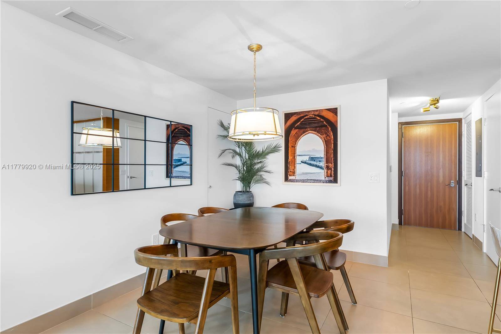 Miami Beach, FL 33140,5875 Collins Ave #903