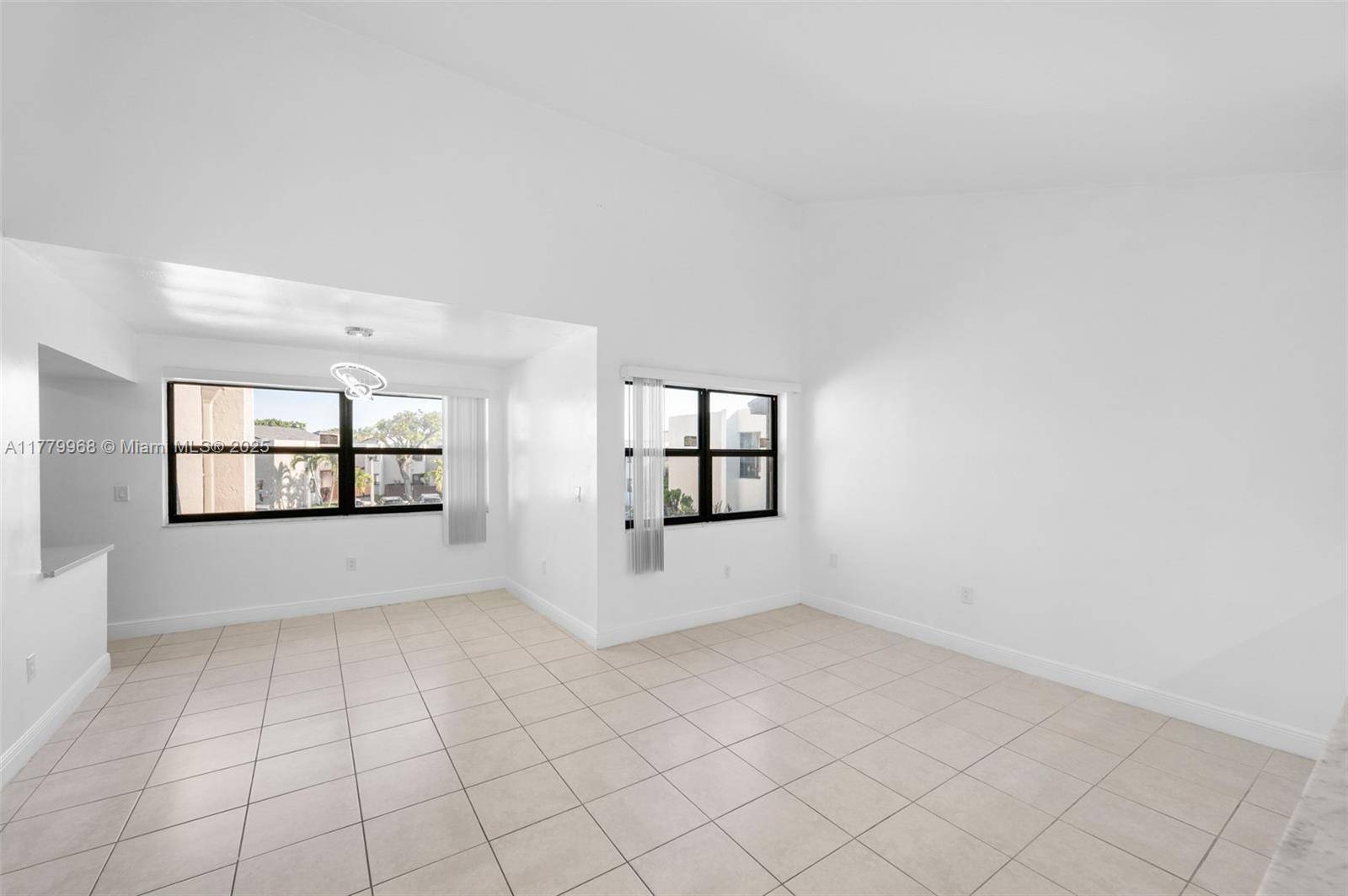 Miami, FL 33172,10296 NW 9 St Cir #203