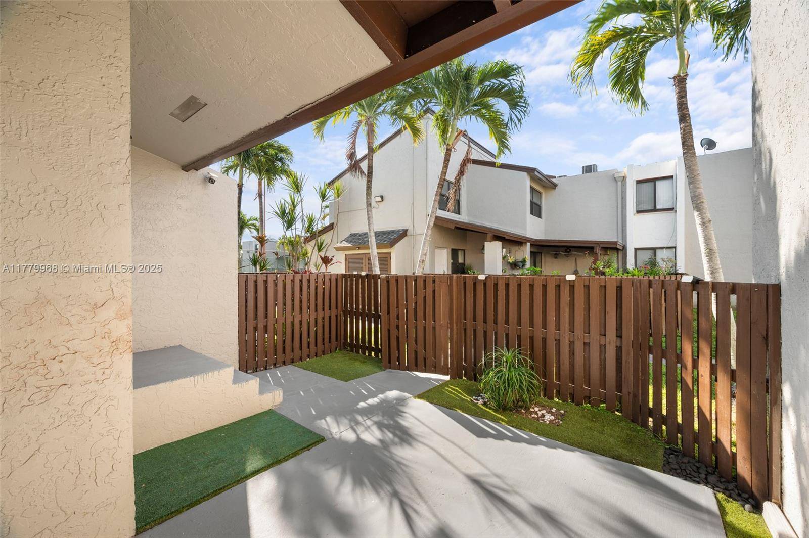 Miami, FL 33172,10296 NW 9 St Cir #203