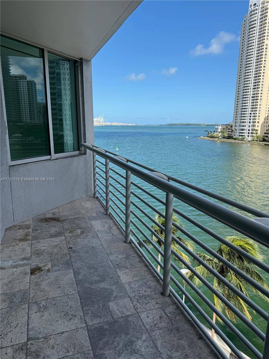 Miami, FL 33131,325 S Biscayne Blvd #621