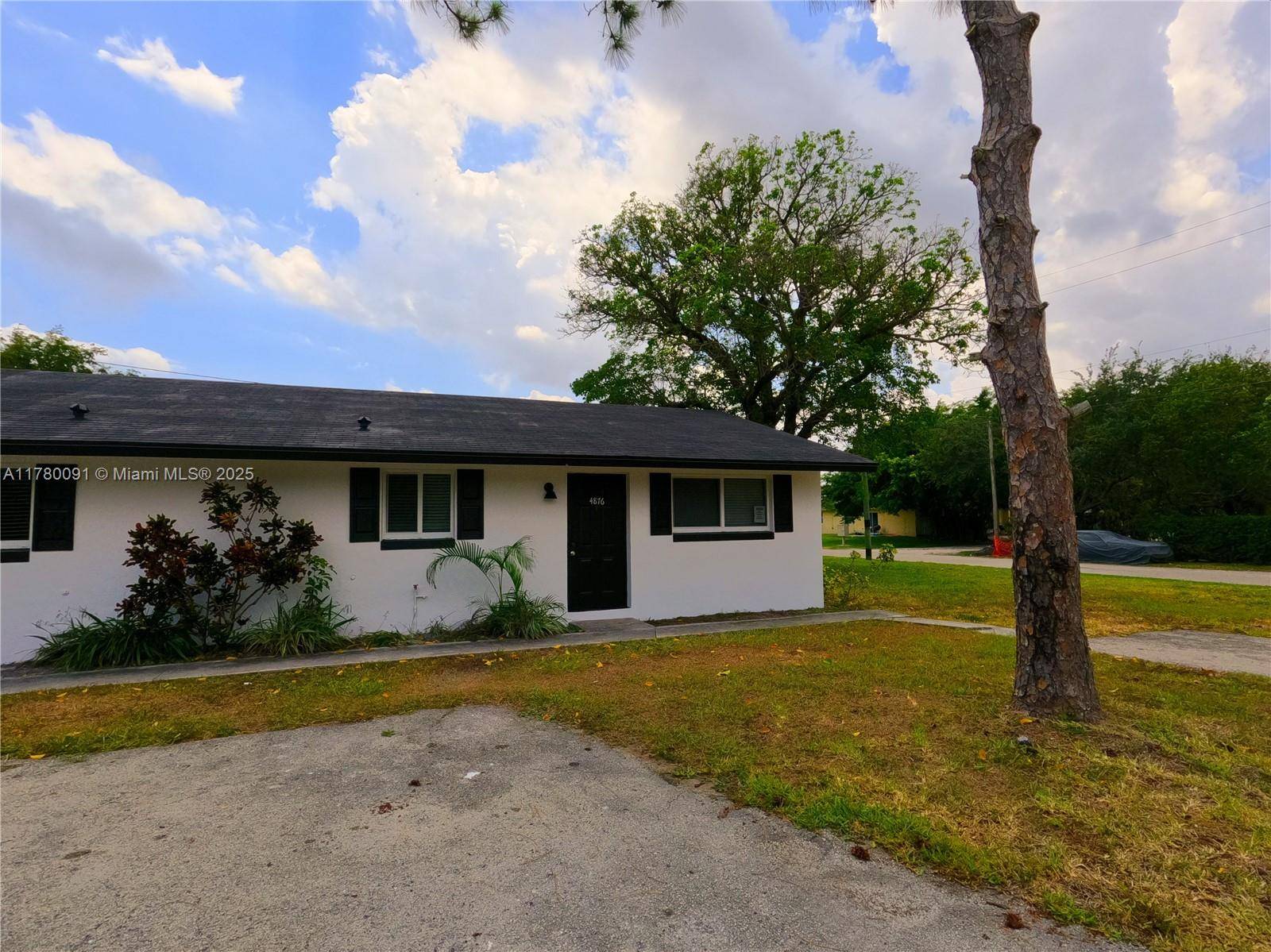 Lake Worth, FL 33461,4876 Serafica Dr #1