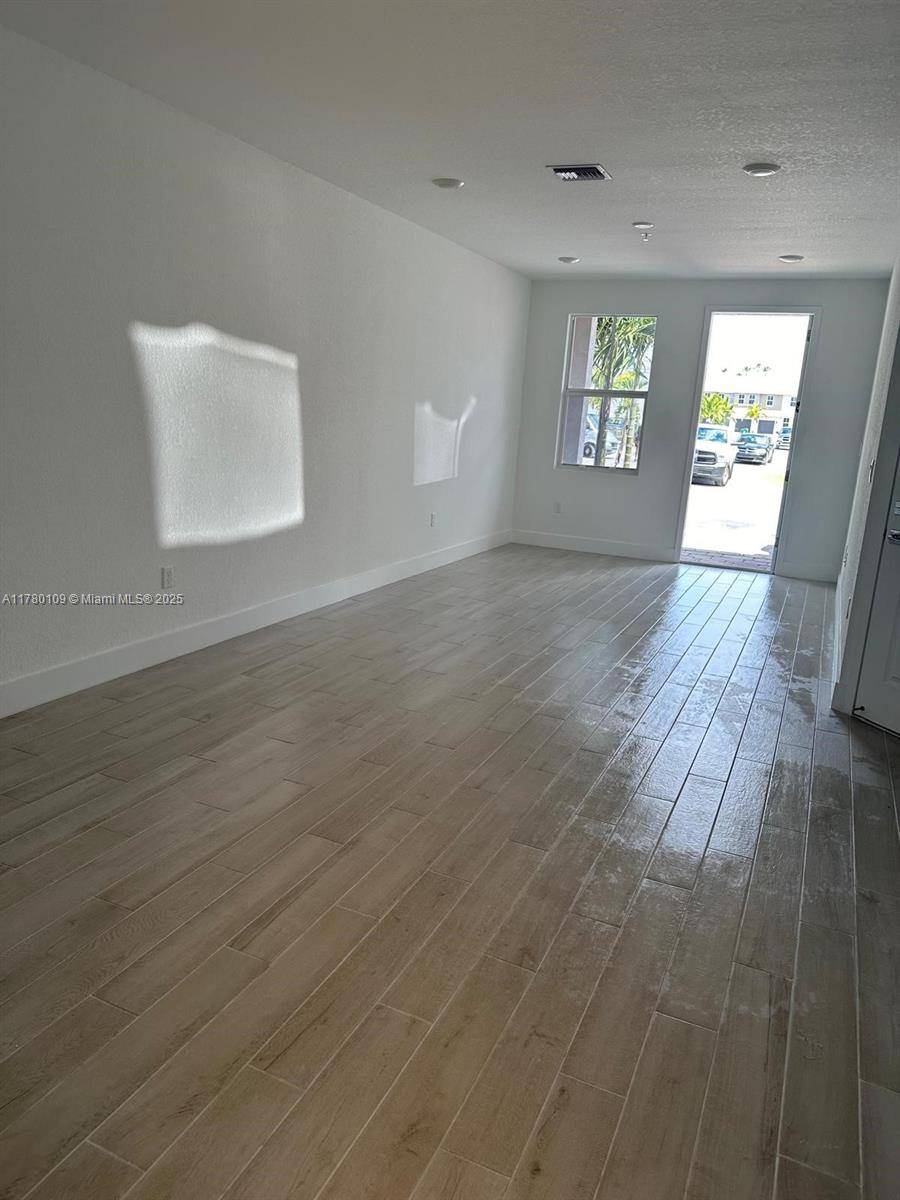 Pembroke Pines, FL 33027,17166 SW 1st Ct