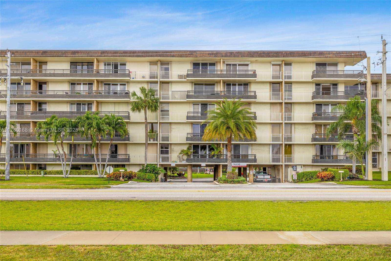 Boca Raton, FL 33432,555 NW 4th Ave #408