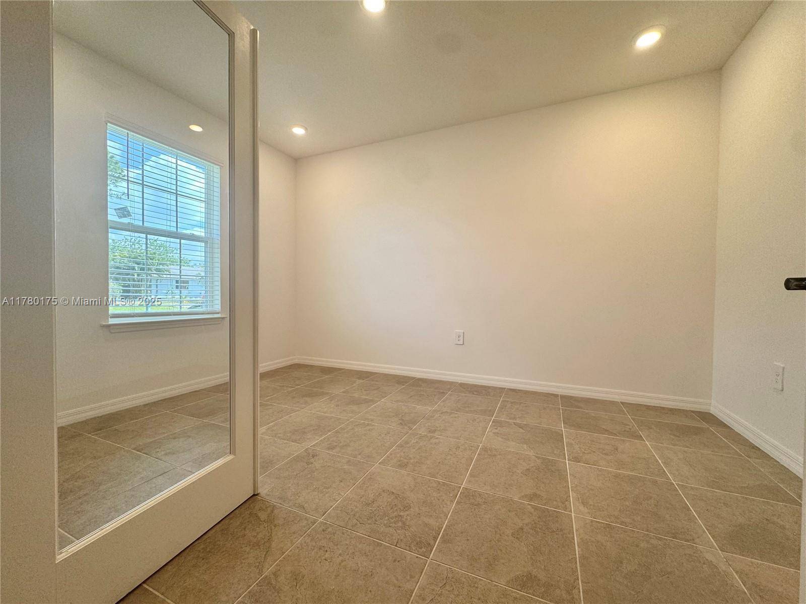 Port St. Lucie, FL 34983,749 SE Karrigan Ter