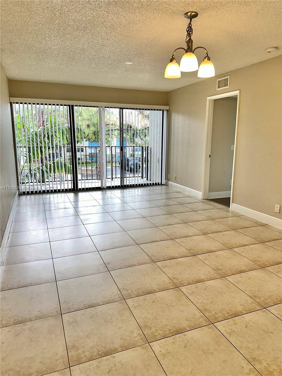 West Palm Beach, FL 33411,1620 Balfour Point Dr #G