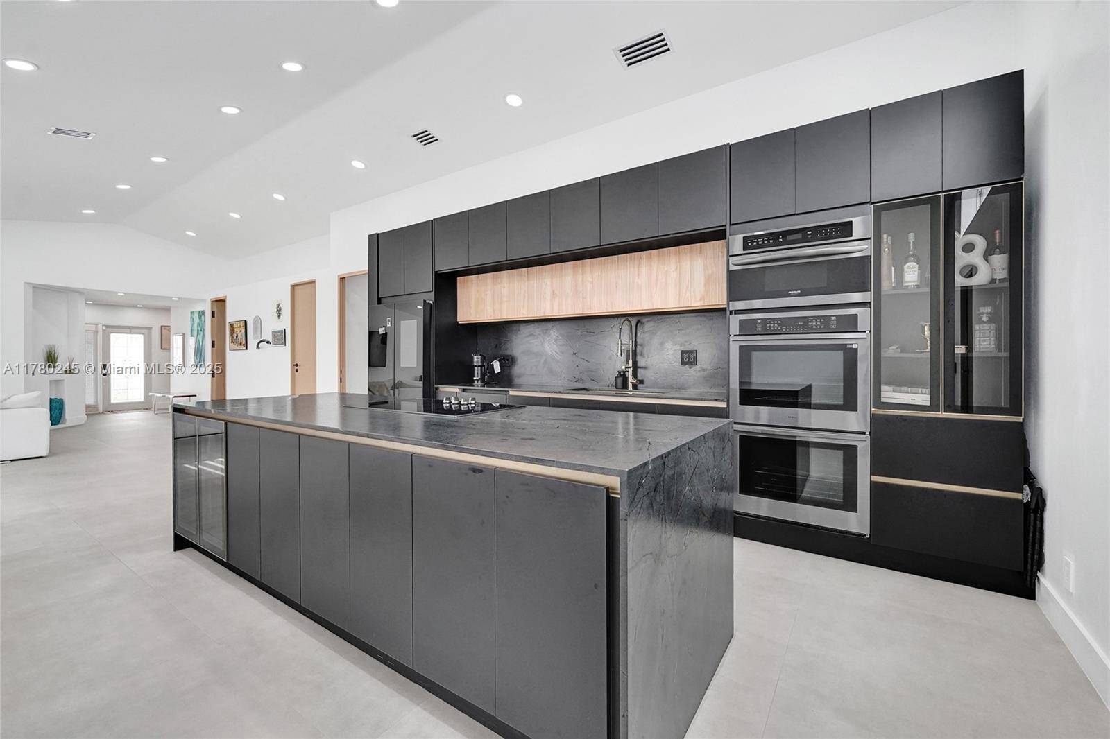 Hollywood, FL 33312,3371 SW 51st St