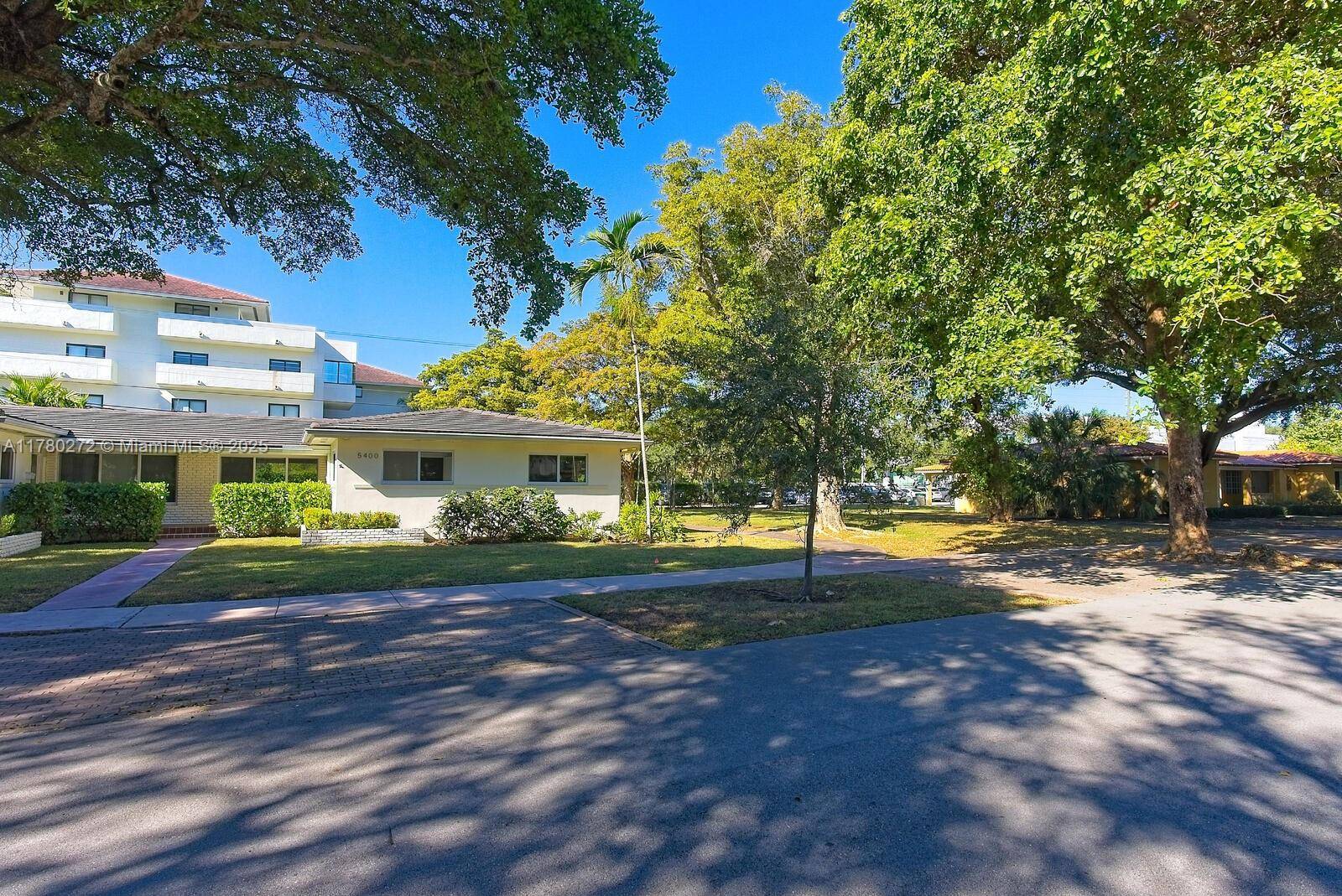 Coral Gables, FL 33146,5400 Orduna Dr #5400