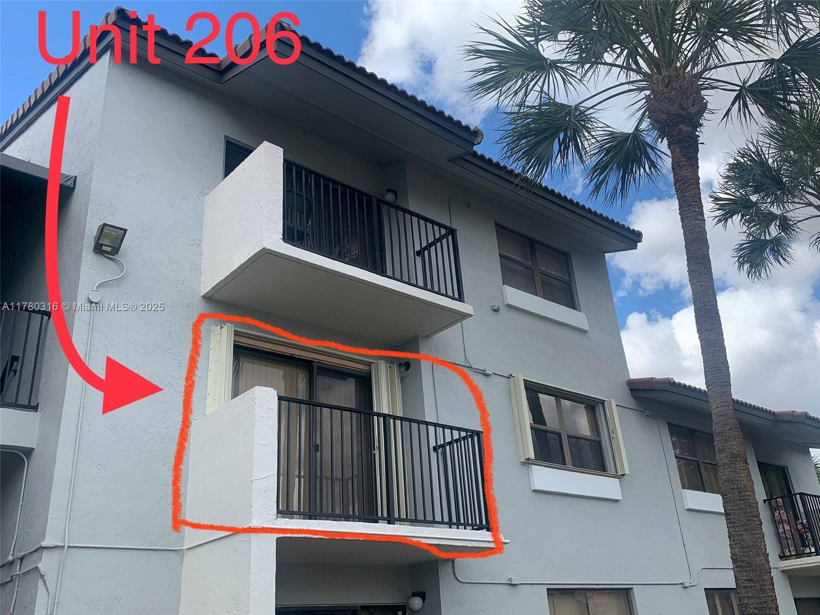 Hialeah, FL 33015,7215 NW 179th St #206
