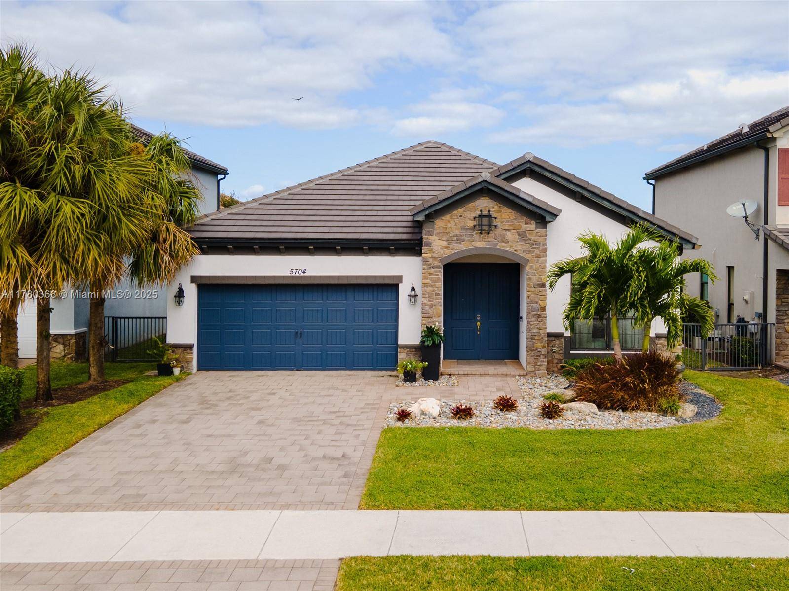Lake Worth, FL 33463,5704 Sandbirch Way